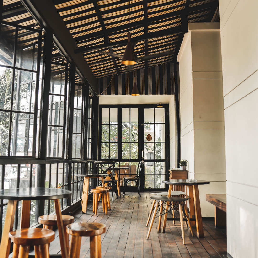 Tuang Coffee - Ambiance smoking area 7 Tuang Coffee - Ambiance smoking area 7